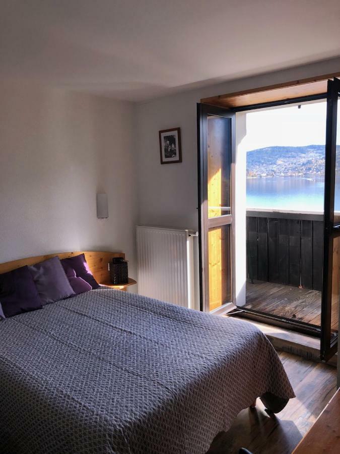 Le Au Bord Du *
